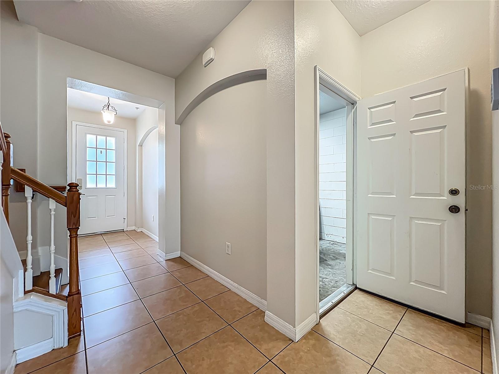 2005 COMPASS FLOWER WAY