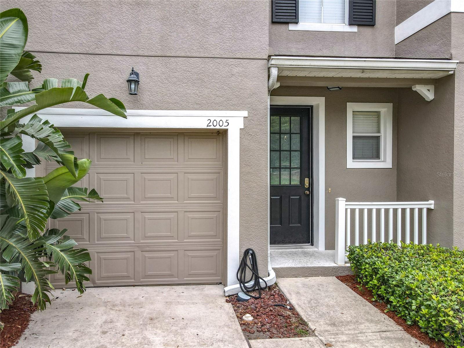 2005 COMPASS FLOWER WAY
