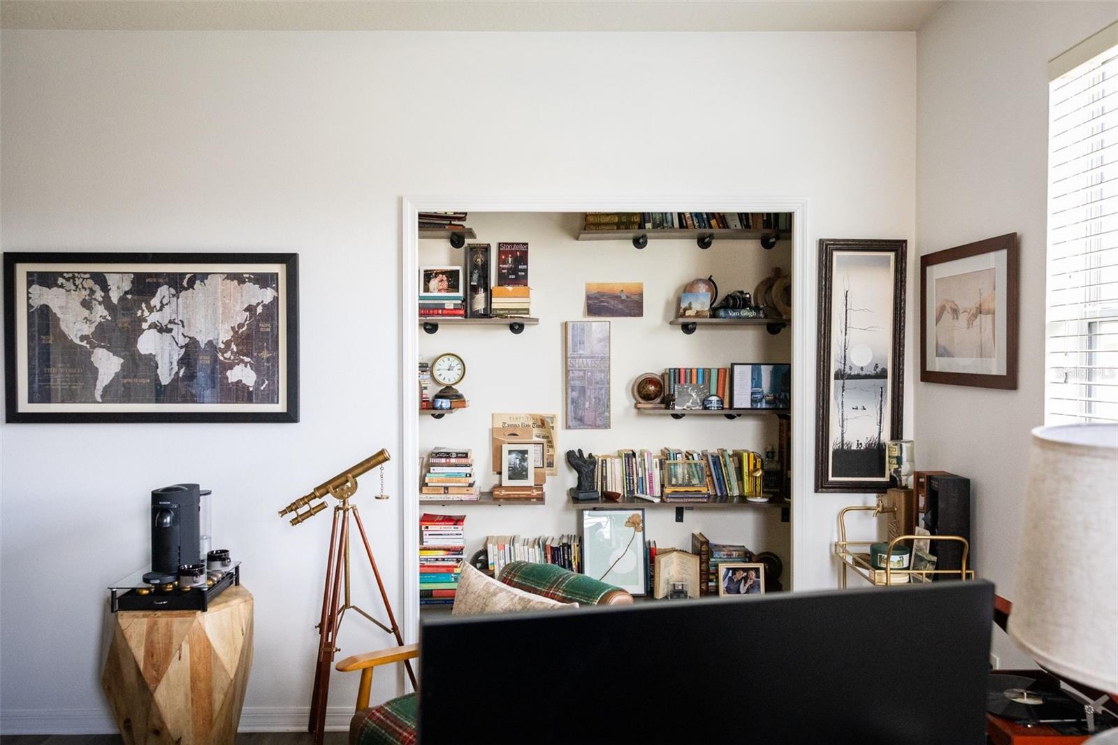 RESERVE/MDW LAKE A-I K M O Q T - Residential