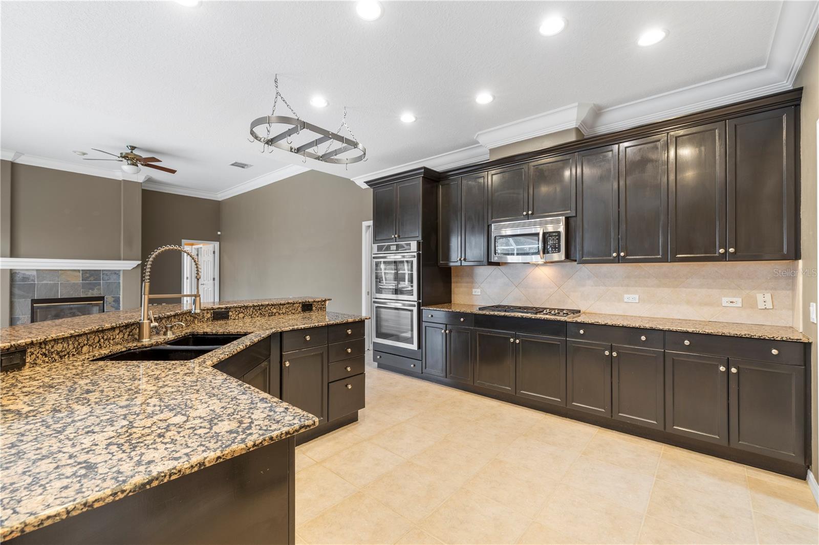 TAMPA PALMS AREA 4 PRCL 23 P - Residential