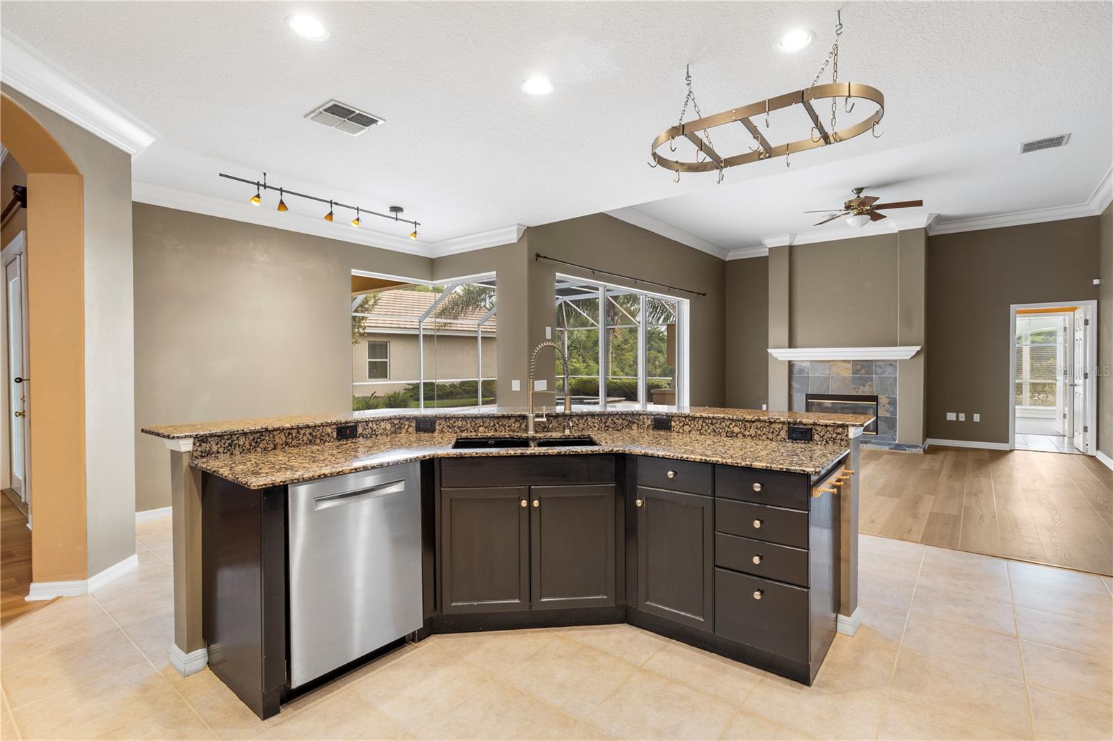 TAMPA PALMS AREA 4 PRCL 23 P - Residential