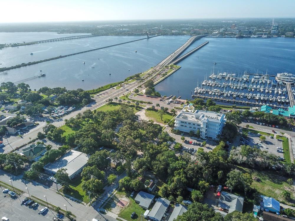 834 RIVERSIDE DRIVE