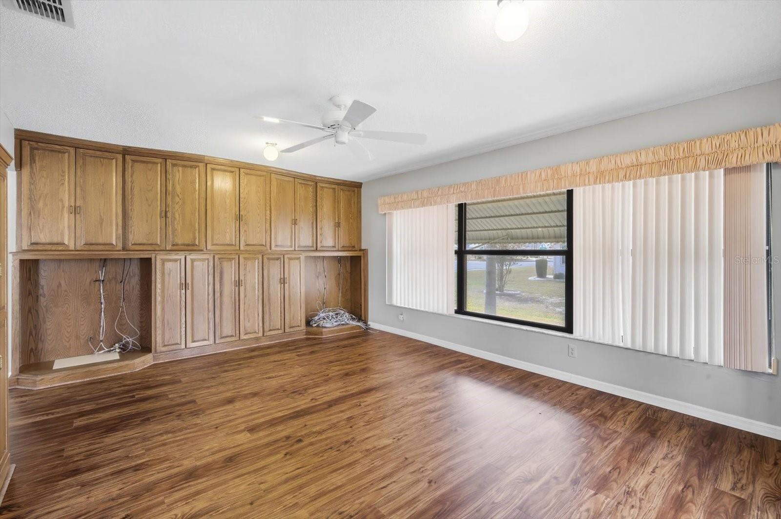 SUN CITY CENTER UNIT 49 - Residential