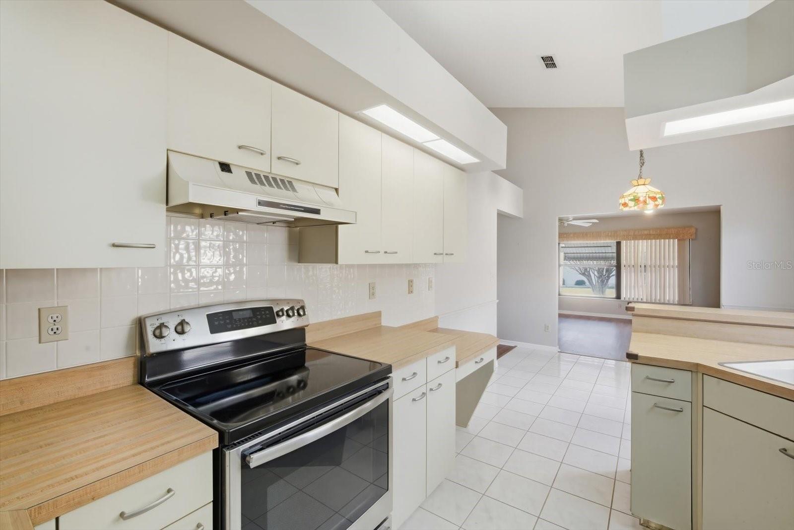 SUN CITY CENTER UNIT 49 - Residential