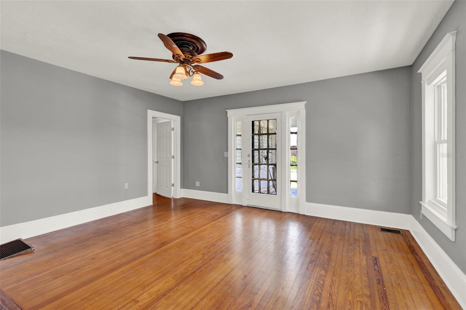 EUSTIS - Residential Lease