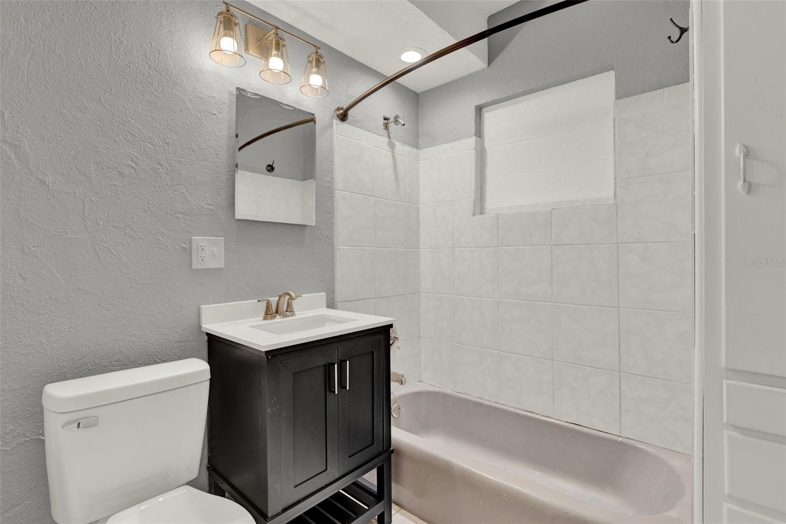 EUSTIS - Residential Lease