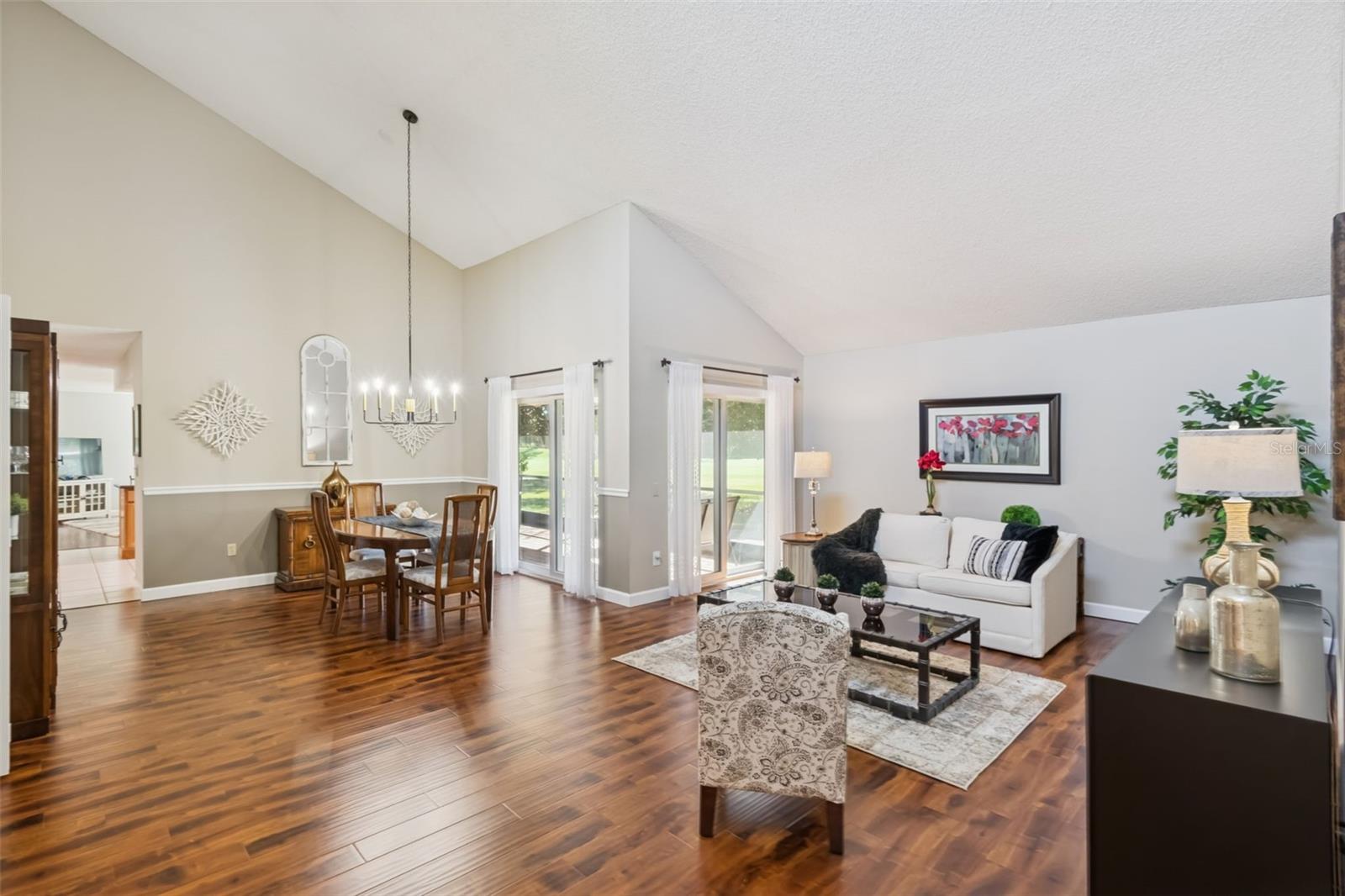 ORANGE TREE COUNTRY CLUBA - Residential