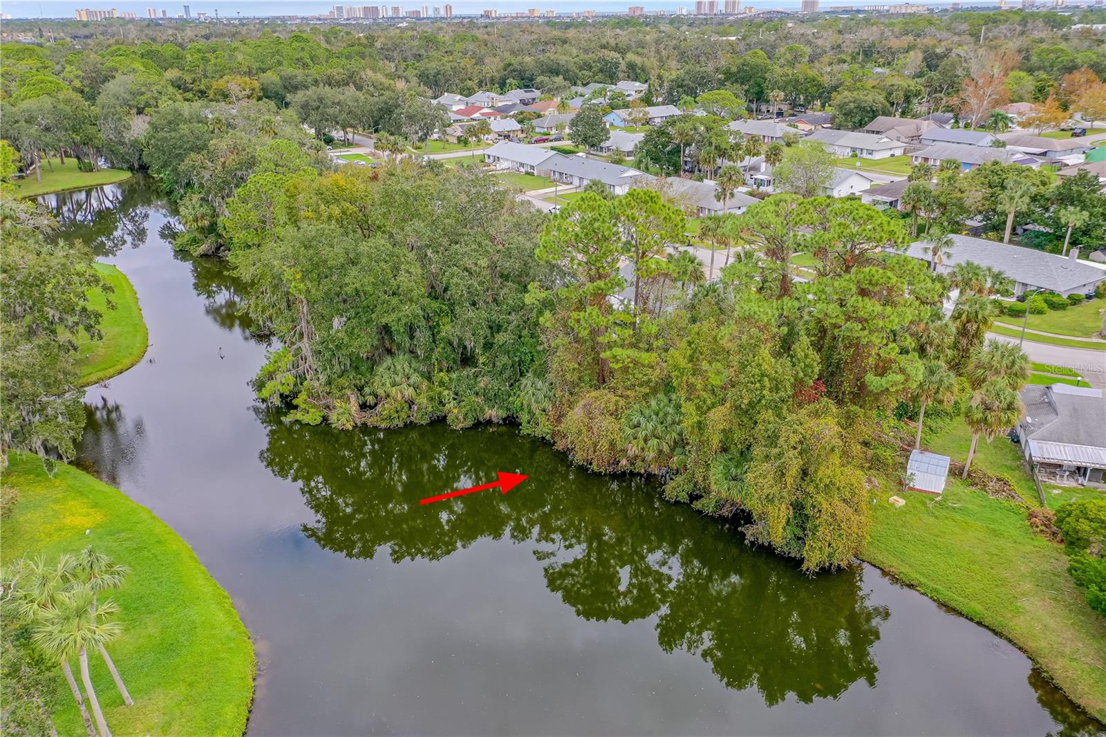 HIDDEN VILLAGE - Land