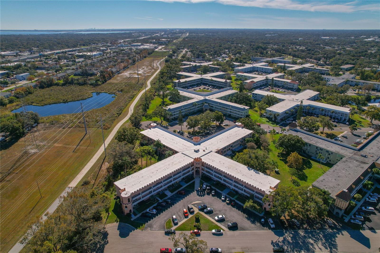ON TOP OF THE WORLD - Residential
