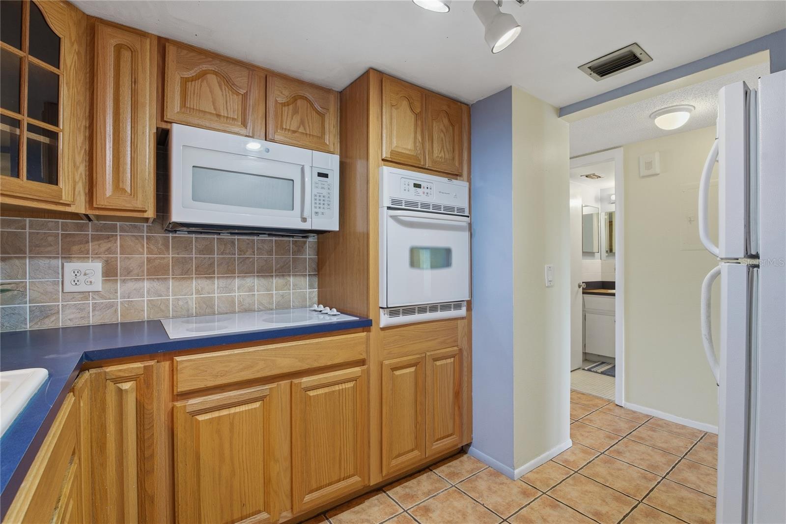 ON TOP OF THE WORLD - Residential