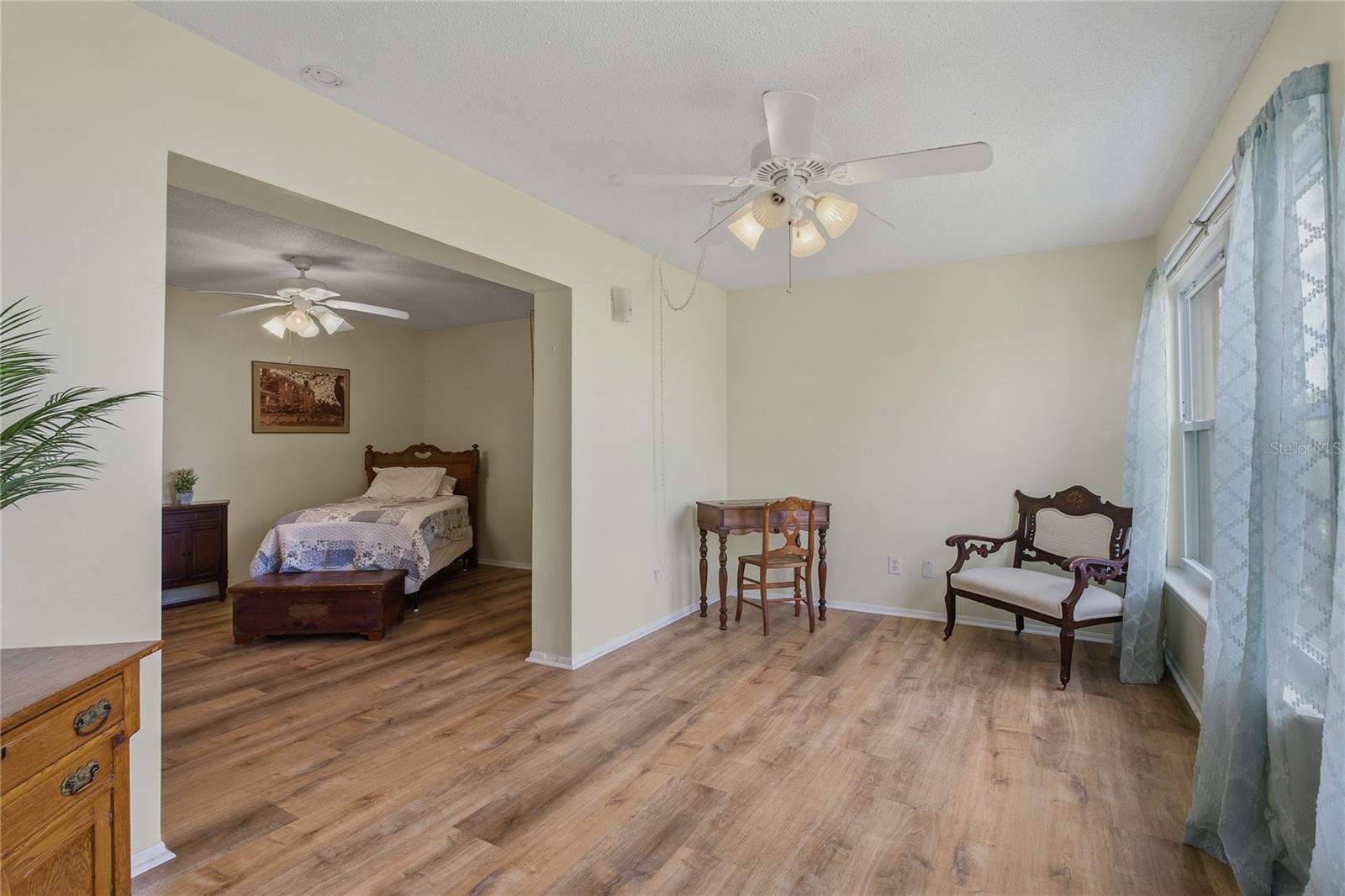 ON TOP OF THE WORLD - Residential