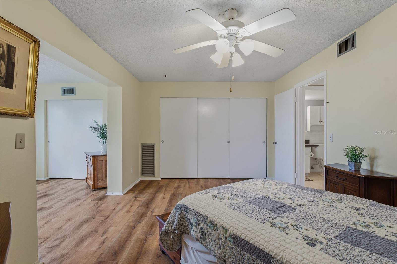 ON TOP OF THE WORLD - Residential