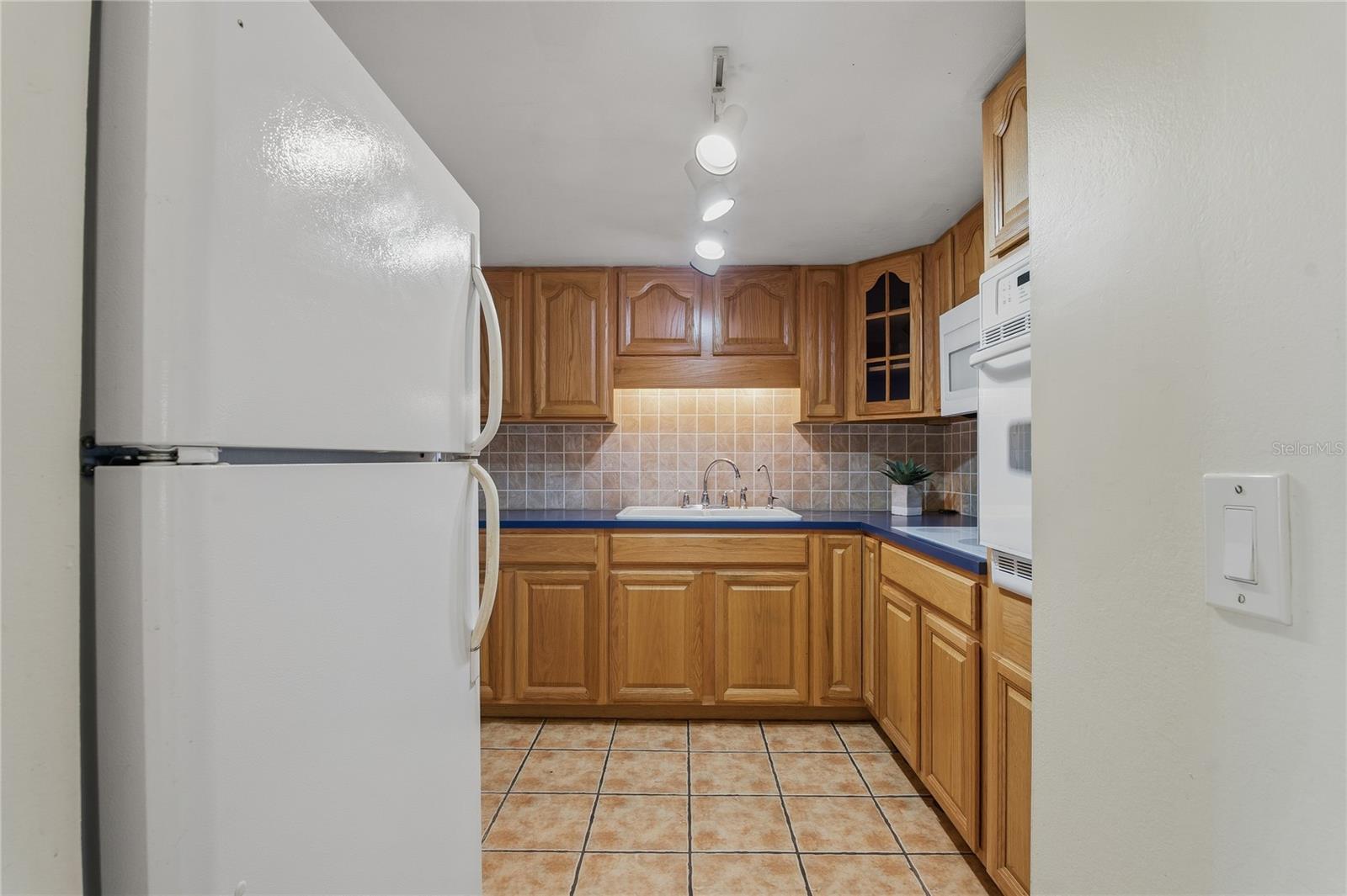 ON TOP OF THE WORLD - Residential