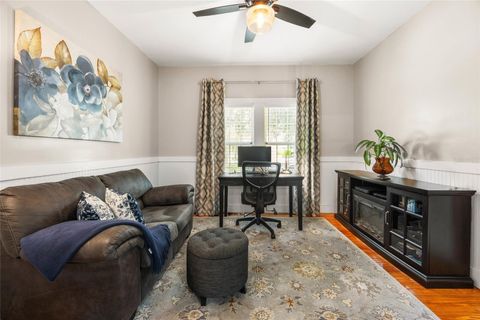 Tiny photo for 6100 Avenue F, Mc Intosh, FL 32664 (MLS # OM710203)