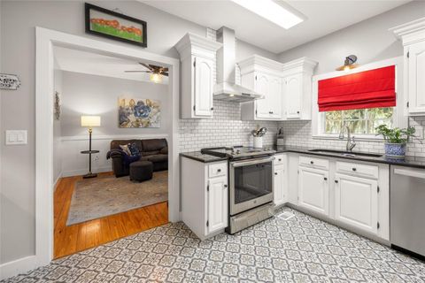 Tiny photo for 6100 Avenue F, Mc Intosh, FL 32664 (MLS # OM710203)