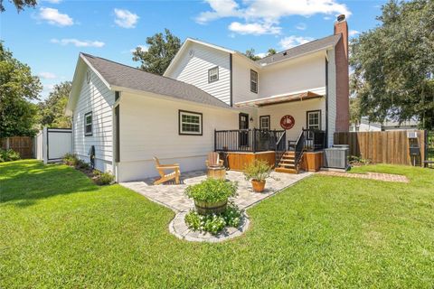 Tiny photo for 6100 Avenue F, Mc Intosh, FL 32664 (MLS # OM710203)