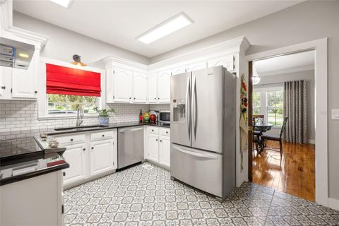 Tiny photo for 6100 Avenue F, Mc Intosh, FL 32664 (MLS # OM710203)