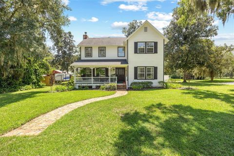 Tiny photo for 6100 Avenue F, Mc Intosh, FL 32664 (MLS # OM710203)