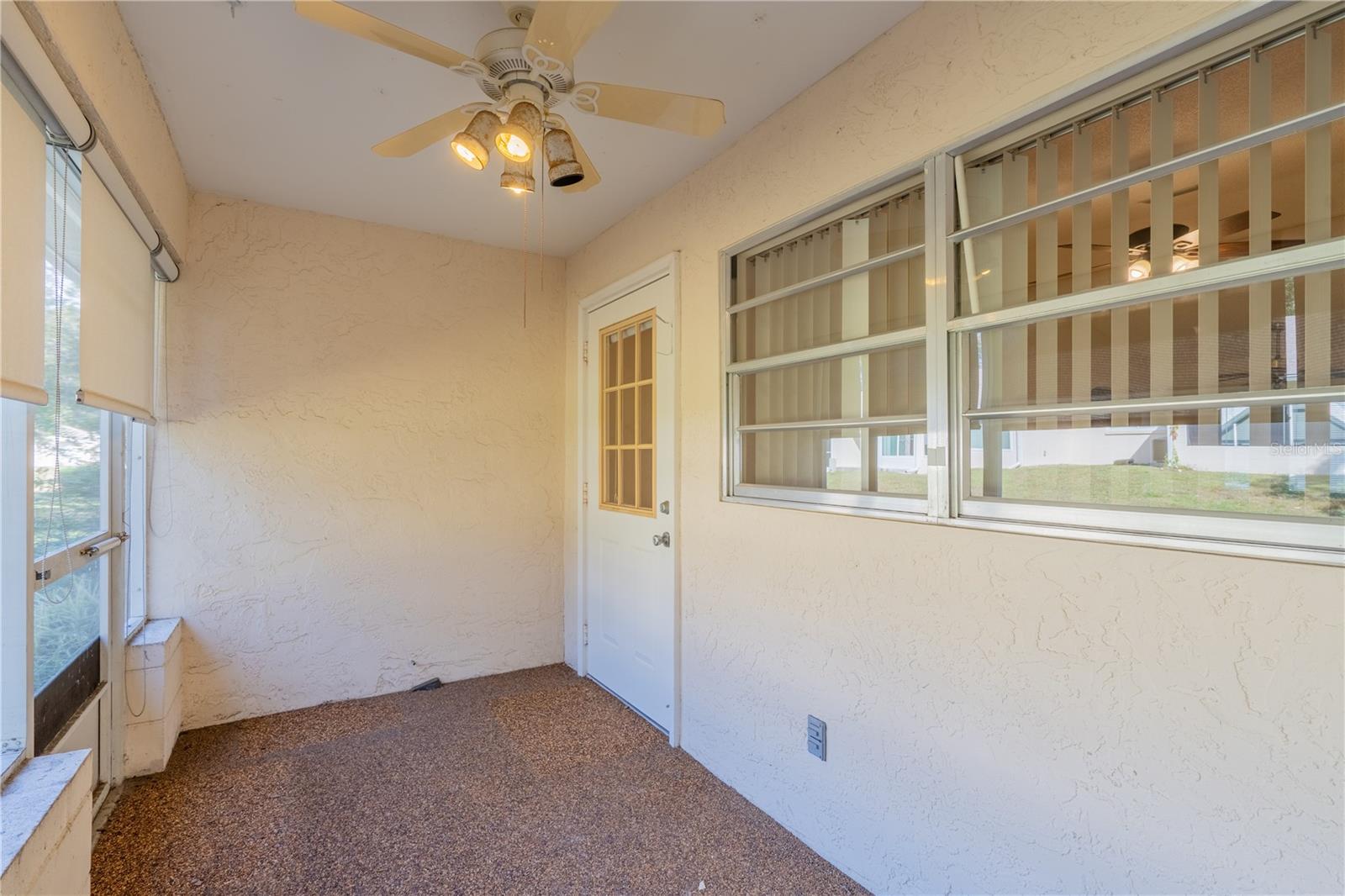 CIRCLE SQUARE WOODS #Y - Residential