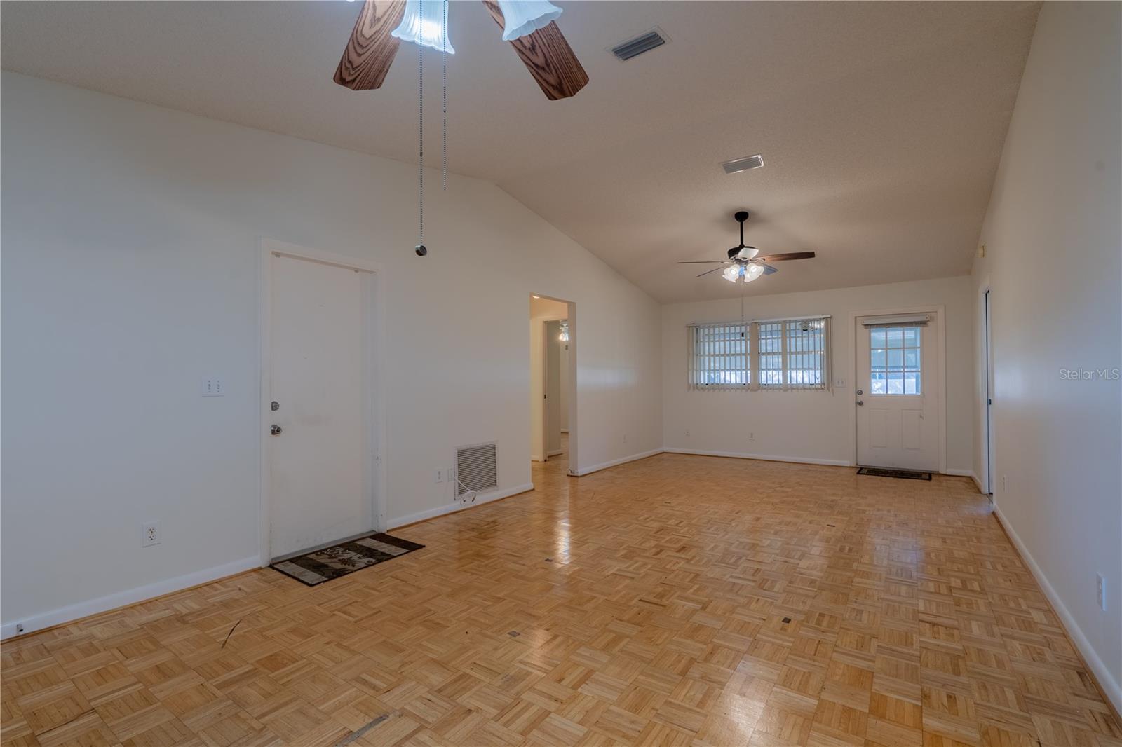 CIRCLE SQUARE WOODS #Y - Residential