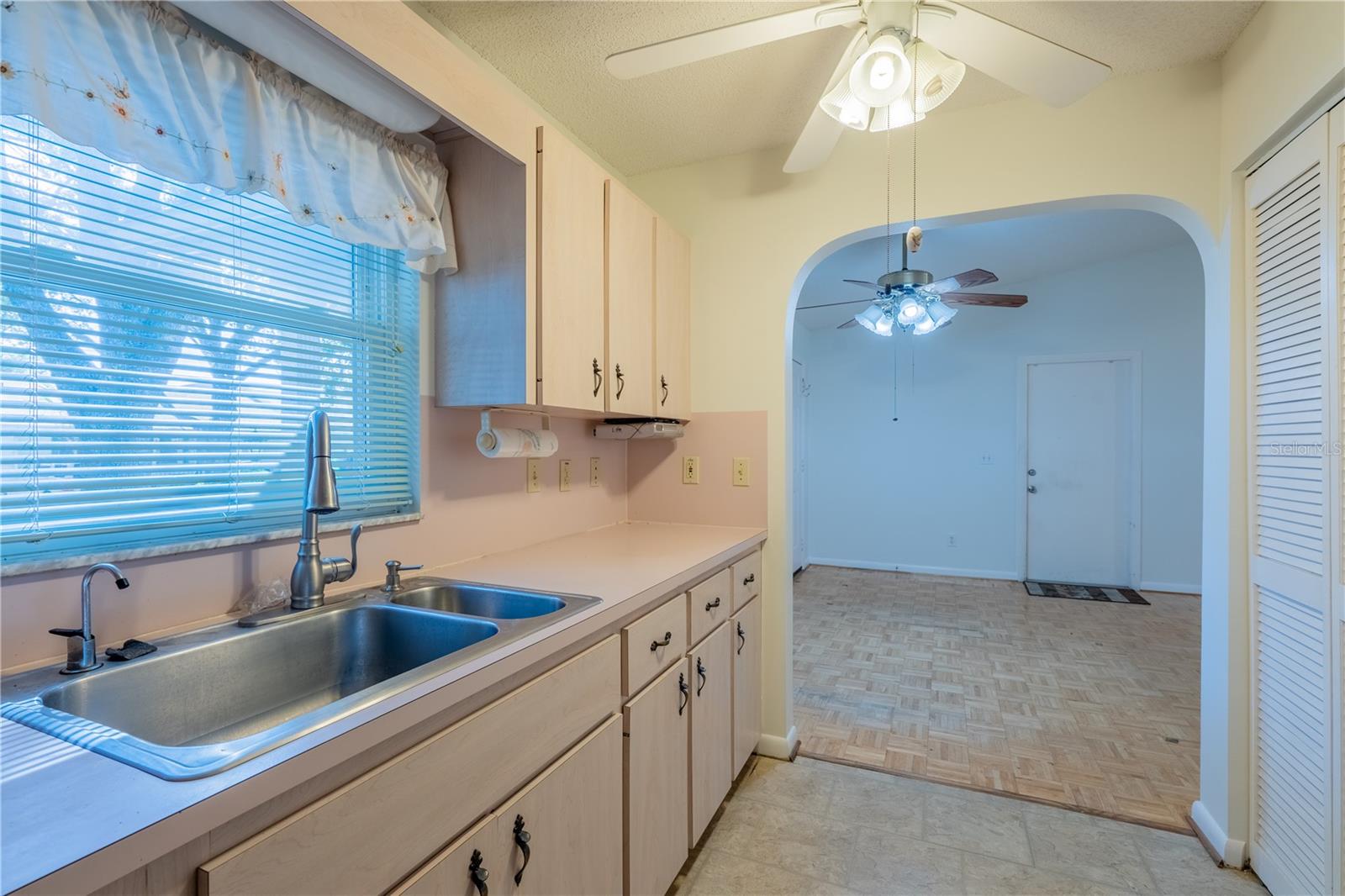 CIRCLE SQUARE WOODS #Y - Residential