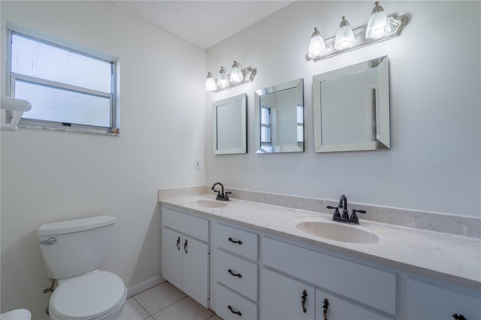 CIRCLE SQUARE WOODS #Y - Residential