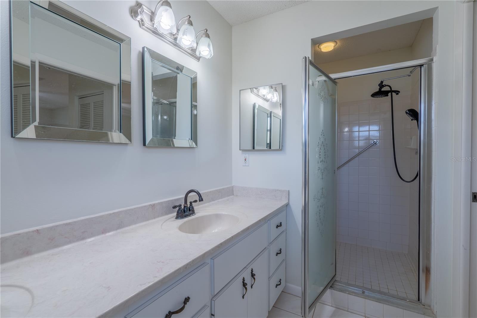 CIRCLE SQUARE WOODS #Y - Residential