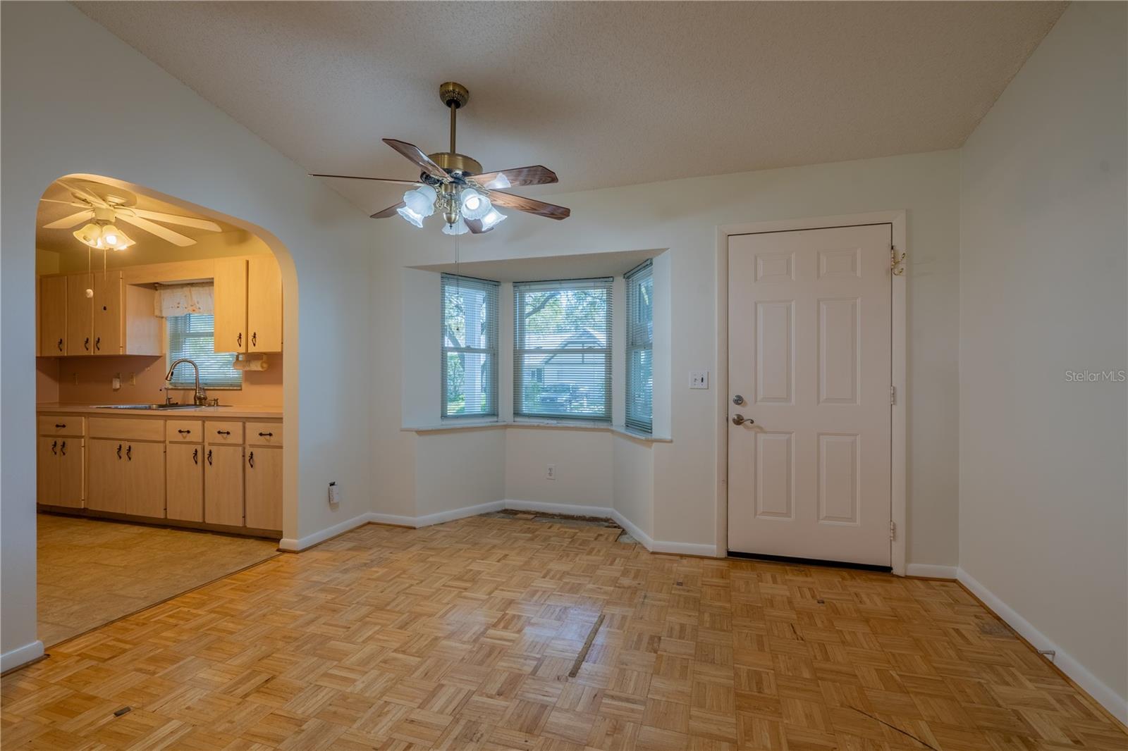 CIRCLE SQUARE WOODS #Y - Residential