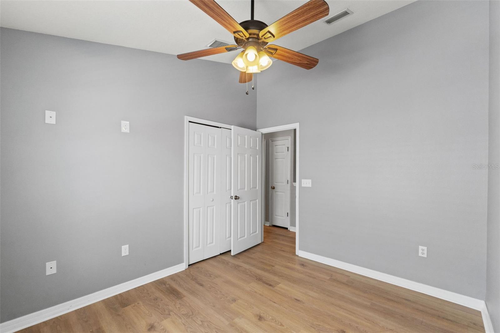 BAY BREEZE COVE - Residential