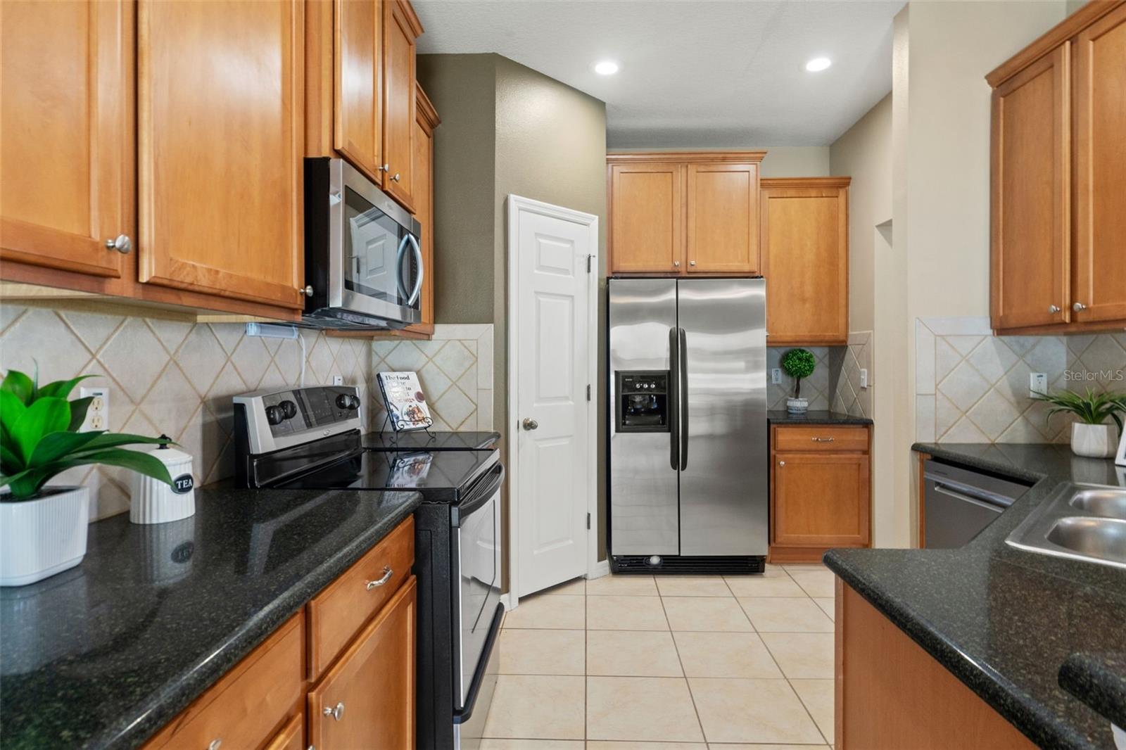 BAY BREEZE COVE - Residential