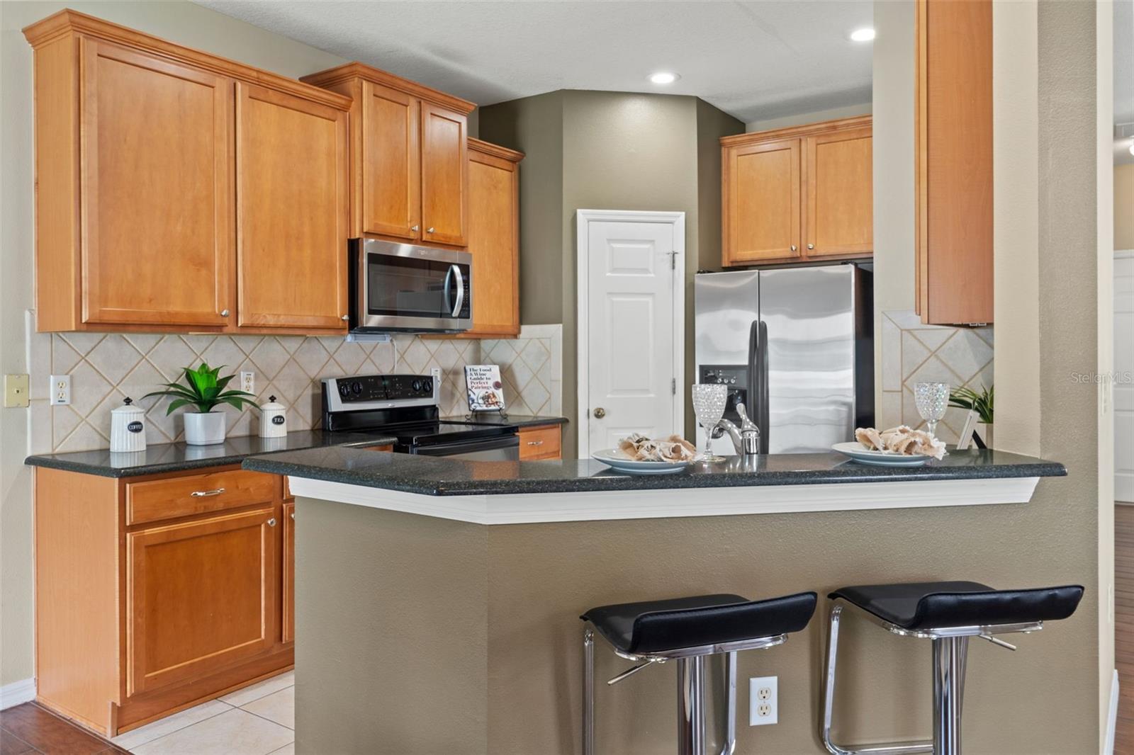 BAY BREEZE COVE - Residential