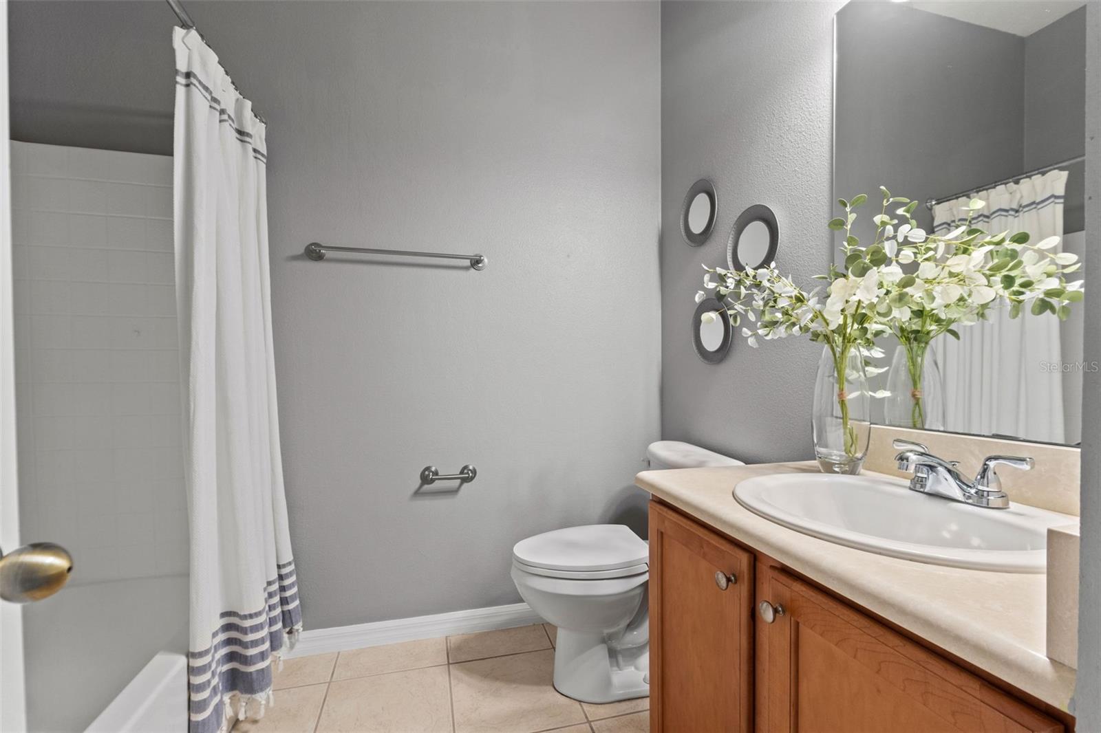 BAY BREEZE COVE - Residential