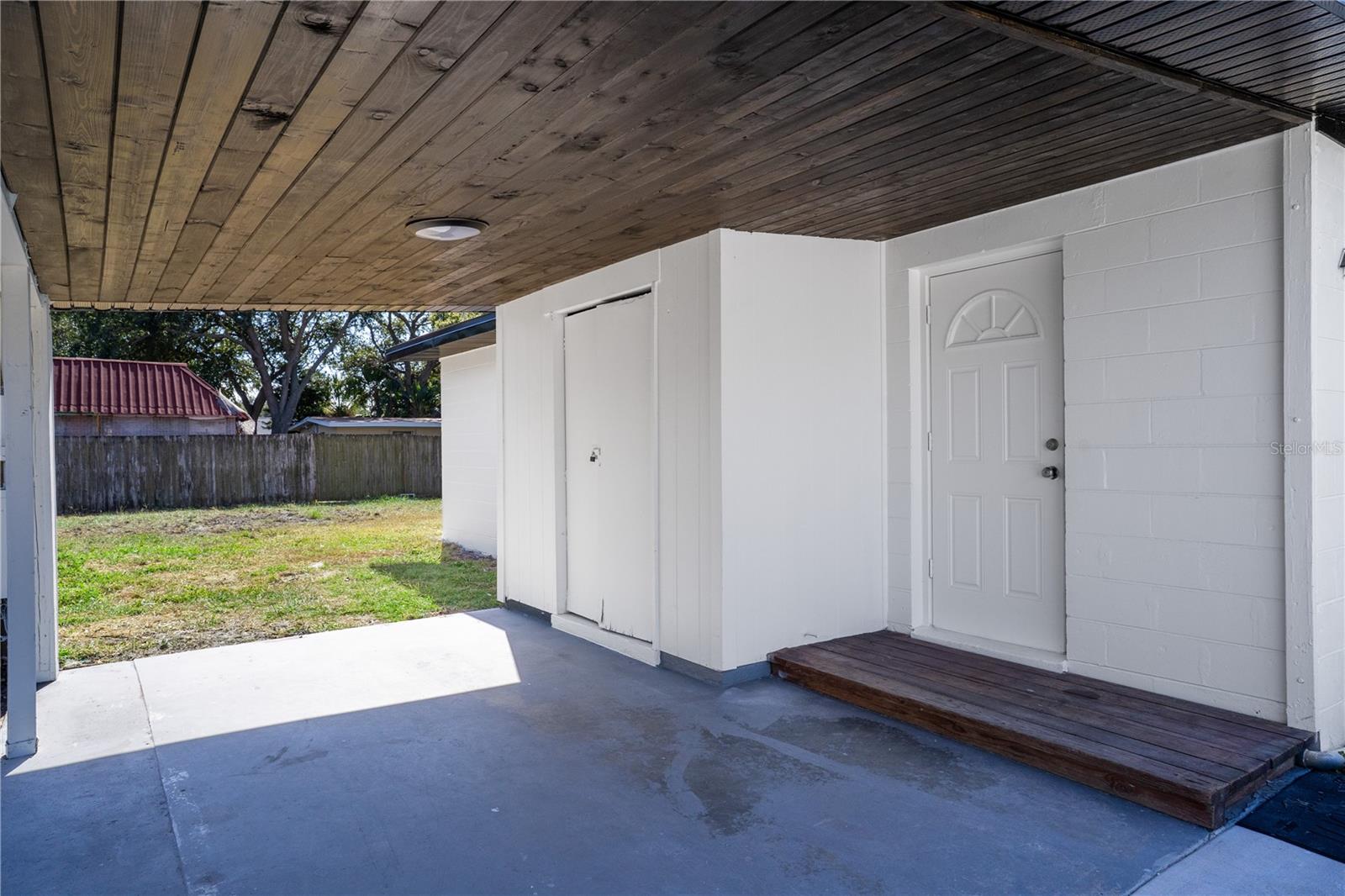 BAY BREEZE - Residential