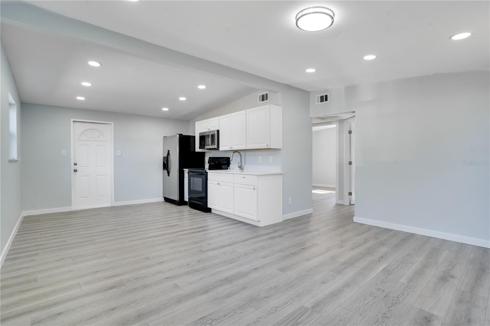 BAY BREEZE - Residential