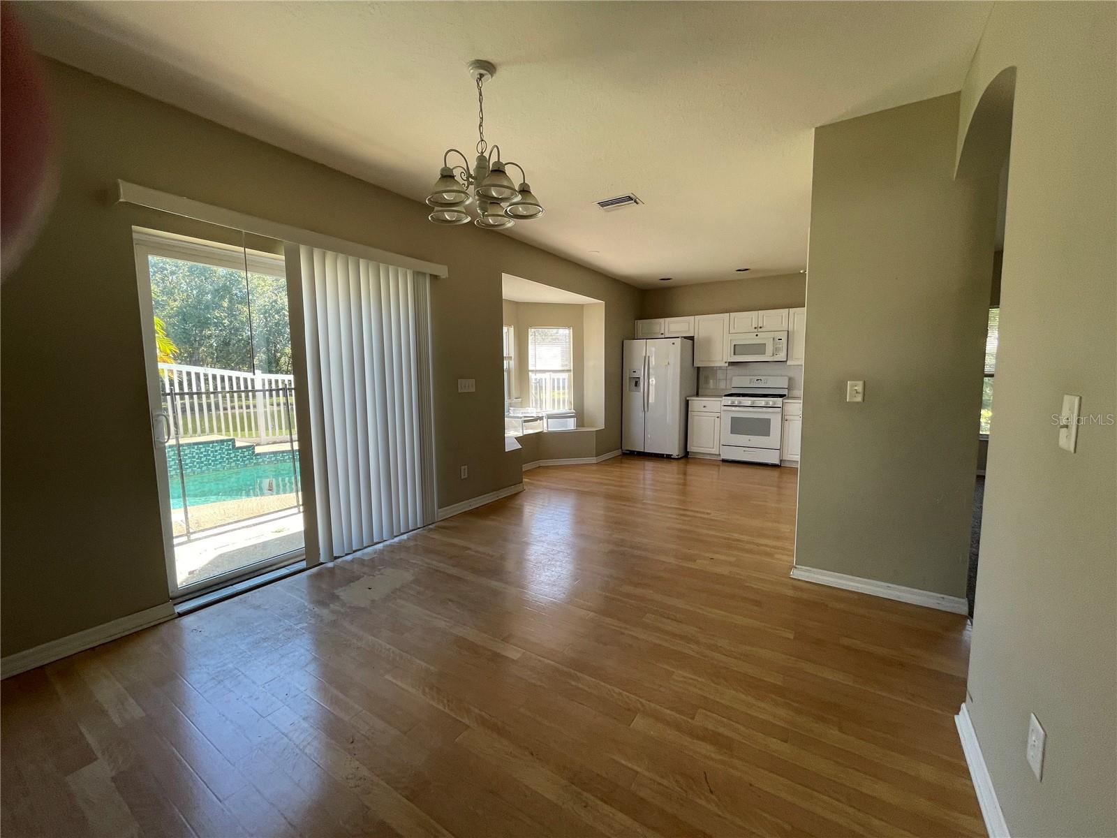 6622 SUMMER COVE DRIVE