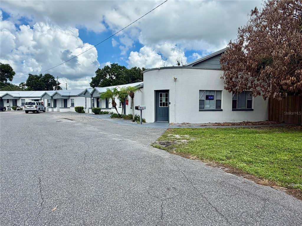 Photo of 1702 Us Highway 92 W, Auburndale, FL 33823 (MLS # L4963226)