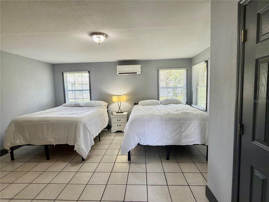 Photo of 1702 Us Highway 92 W, Auburndale, FL 33823 (MLS # L4963226)