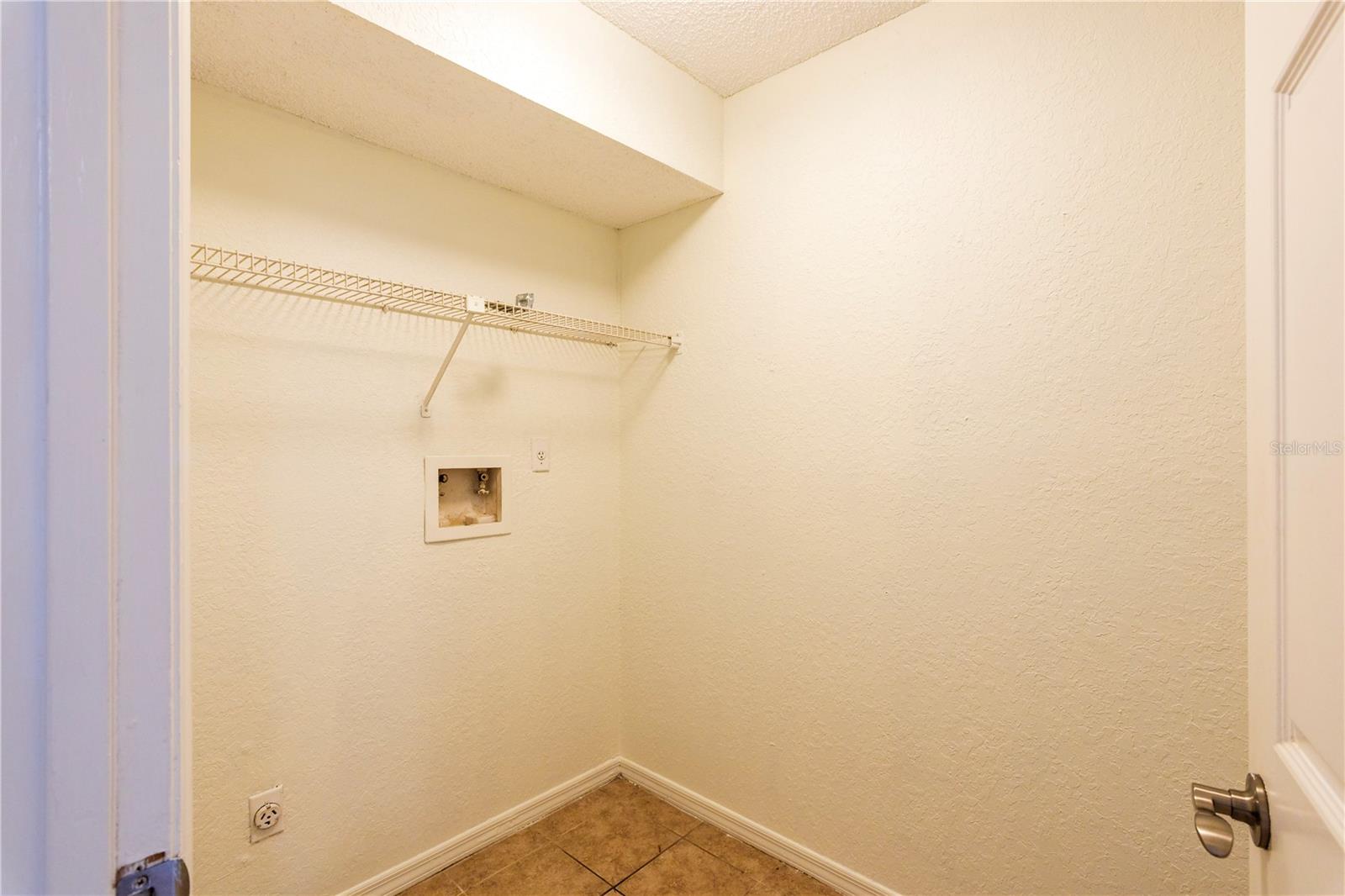 PARKVIEW VILLAGE - Residential Lease