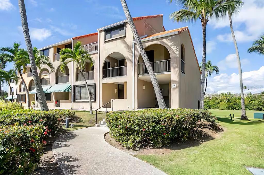 BEACH VILLAGE - Residential