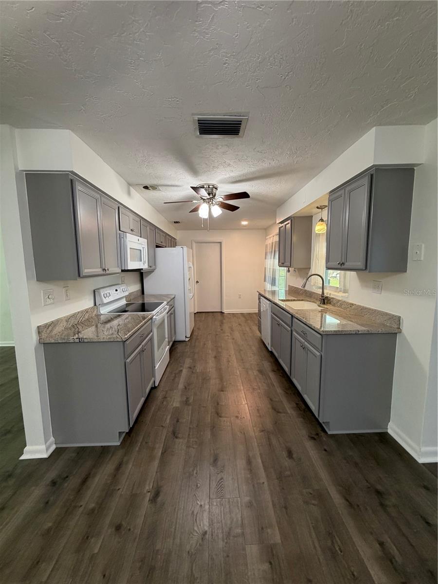 BEVERLY HILLS UNIT 06 - Residential
