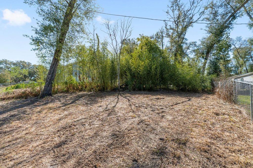 WOODS & LAKES - Residential