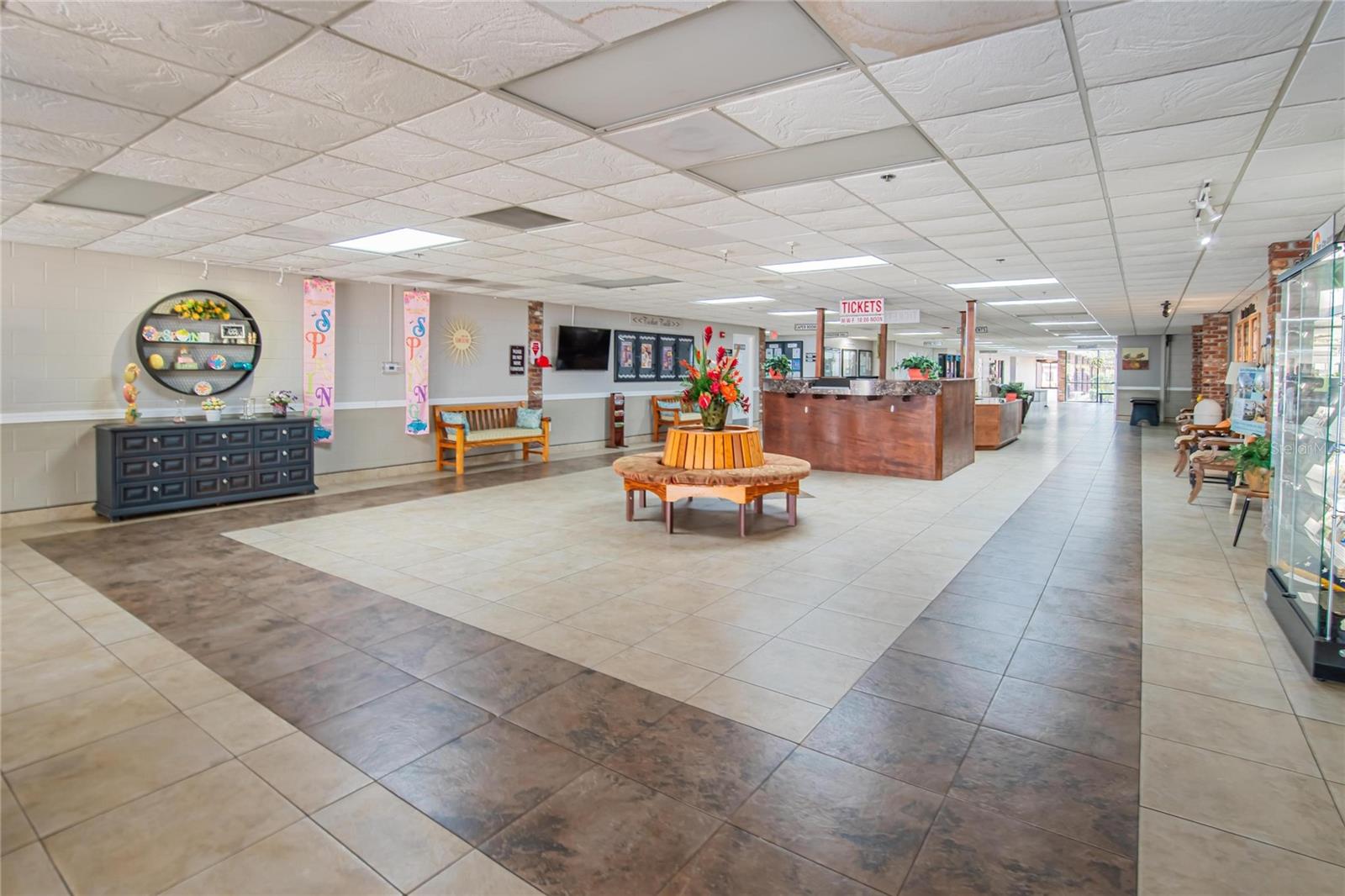 DEL WEBBS SUN CITY FLORIDA UN - Residential