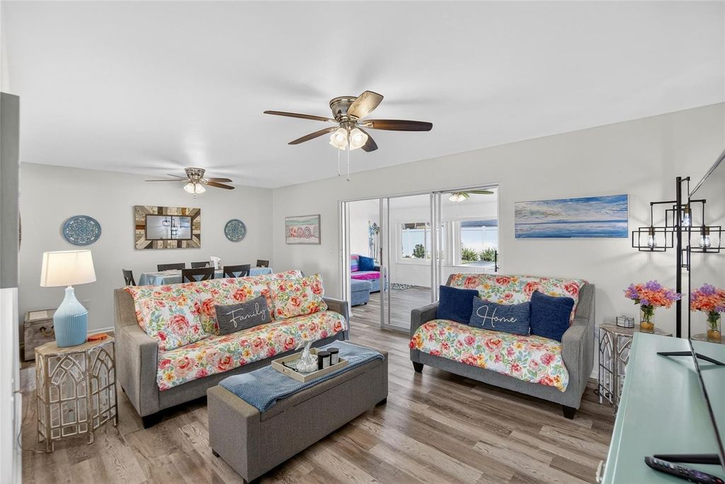 Photo of 809 Oakmont Avenue, Sun City Center, FL 33573 (MLS # TB8497413)