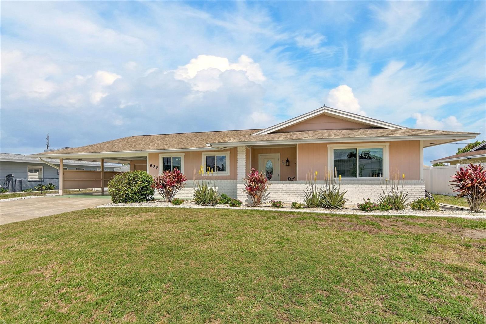 DEL WEBBS SUN CITY FLORIDA UN - Residential