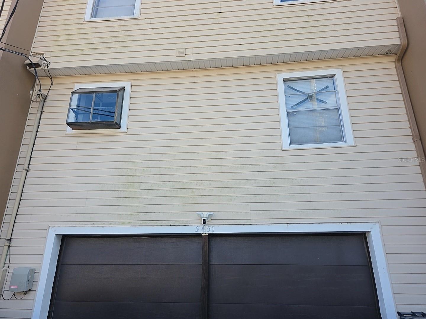 SWEETWATER TWNHM CONDO PH1 - Residential