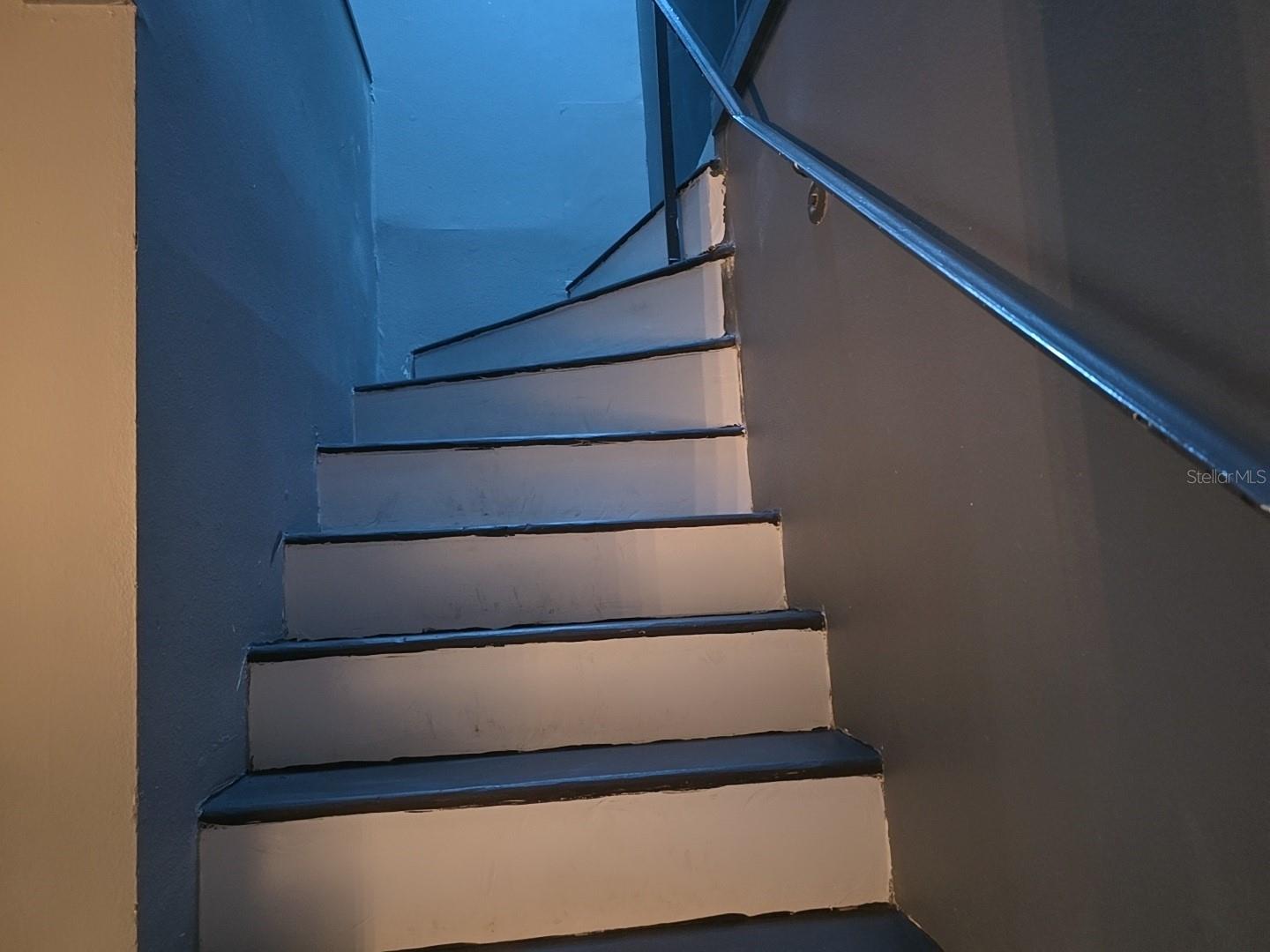 SWEETWATER TWNHM CONDO PH1 - Residential