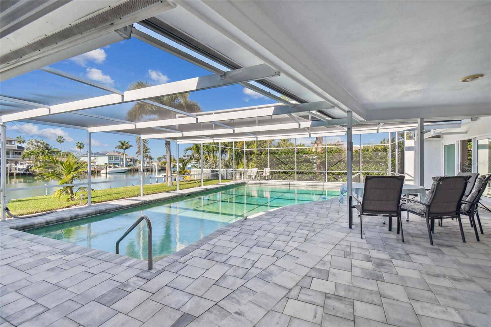 CAPRI ISLE - Residential