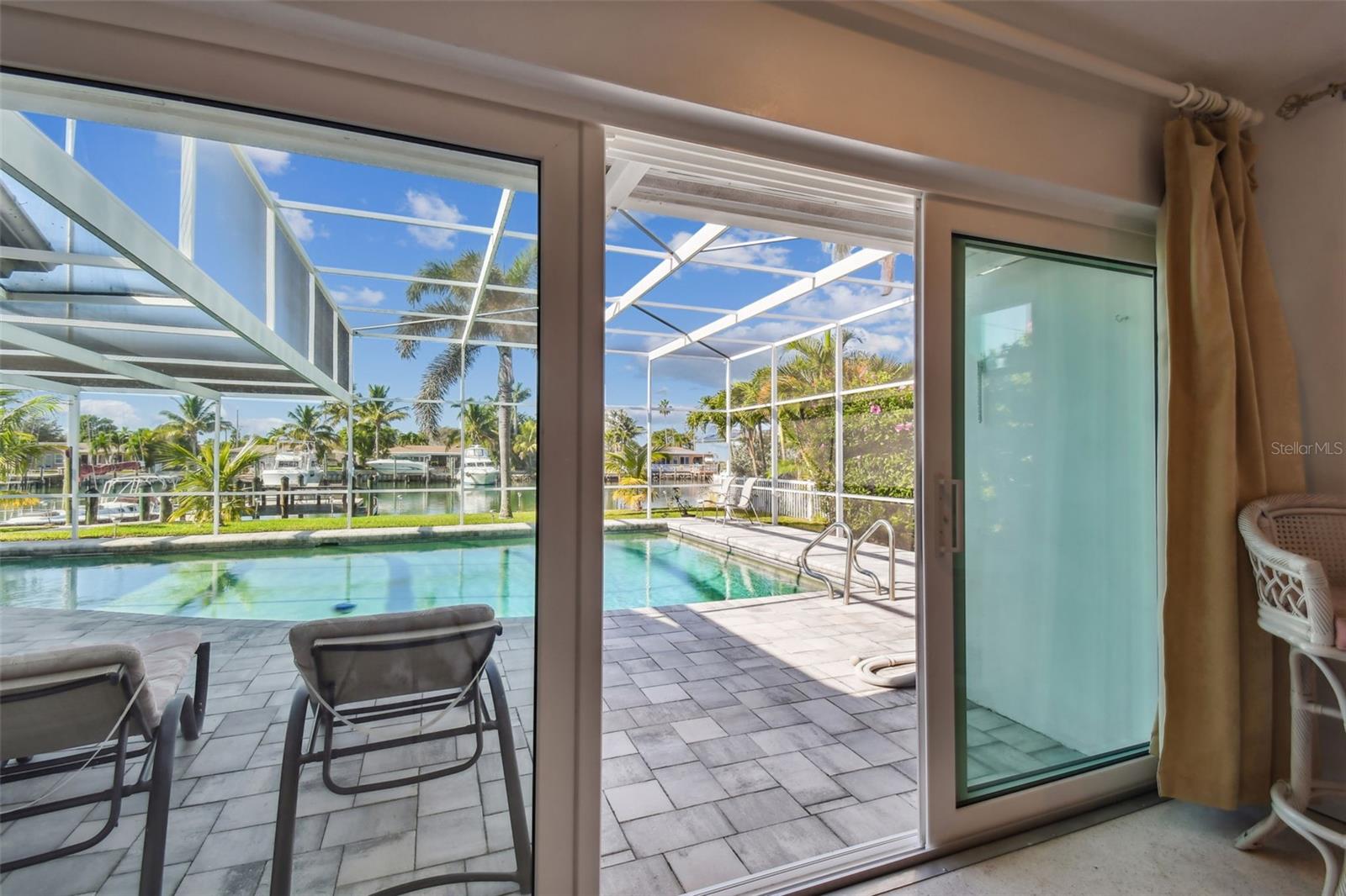 CAPRI ISLE - Residential