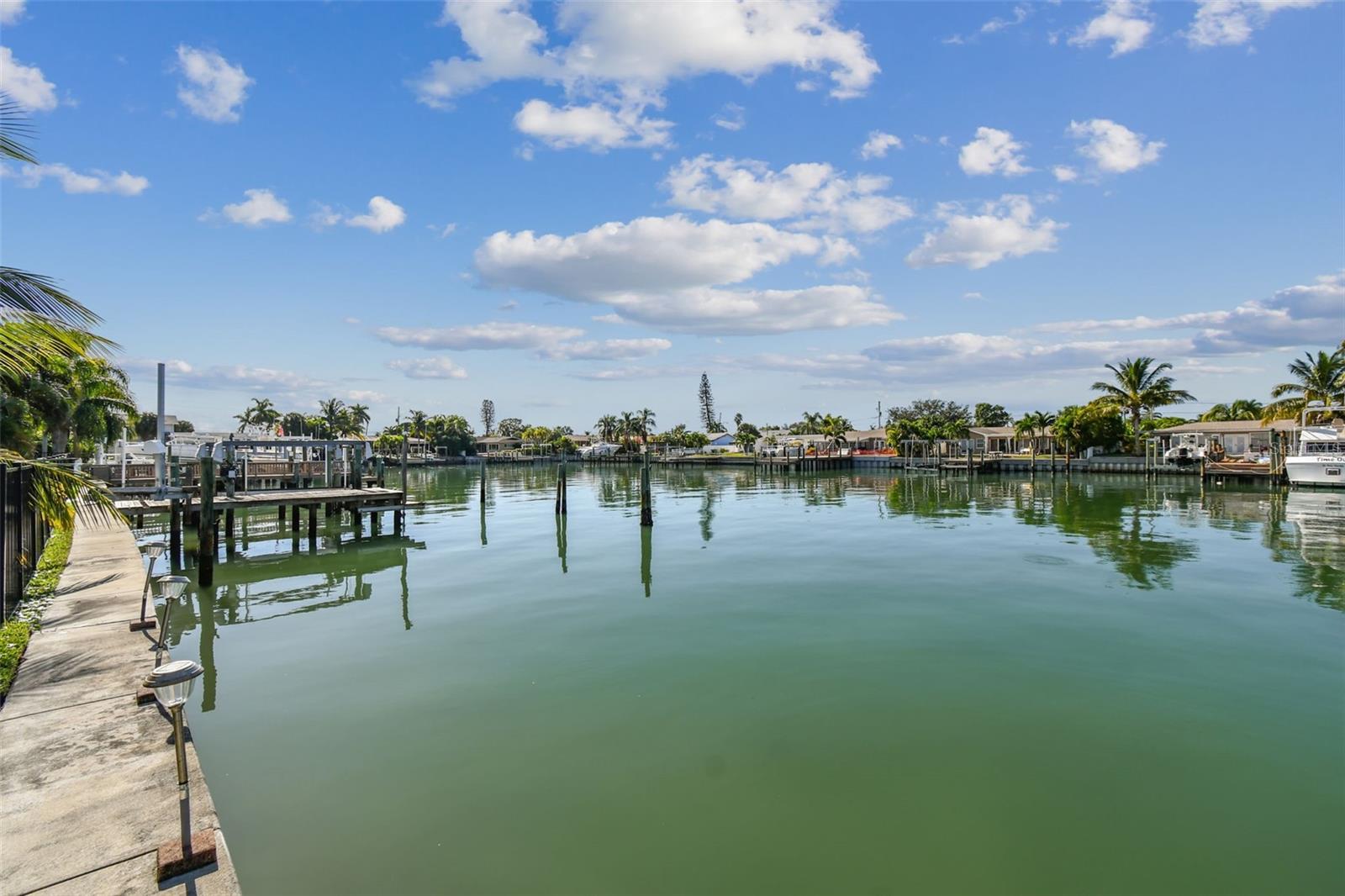 CAPRI ISLE - Residential