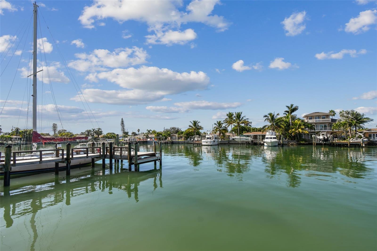 CAPRI ISLE - Residential